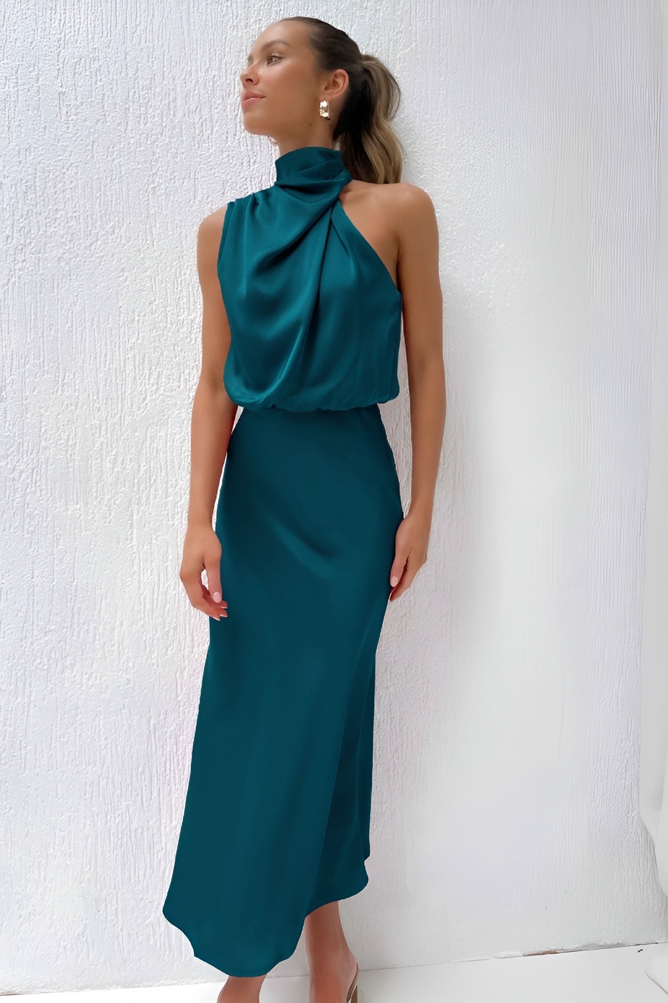 Olivia™ | Robe longue en satin dos nu
