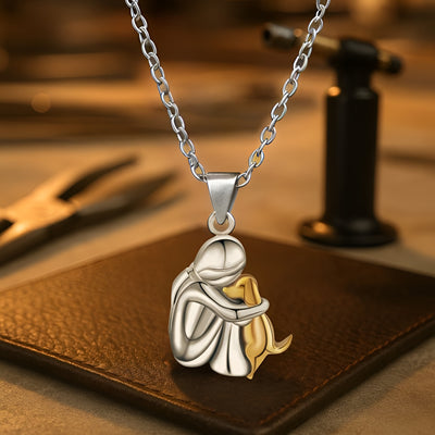 Justine™ | Collier avec un pendentif en forme de chien