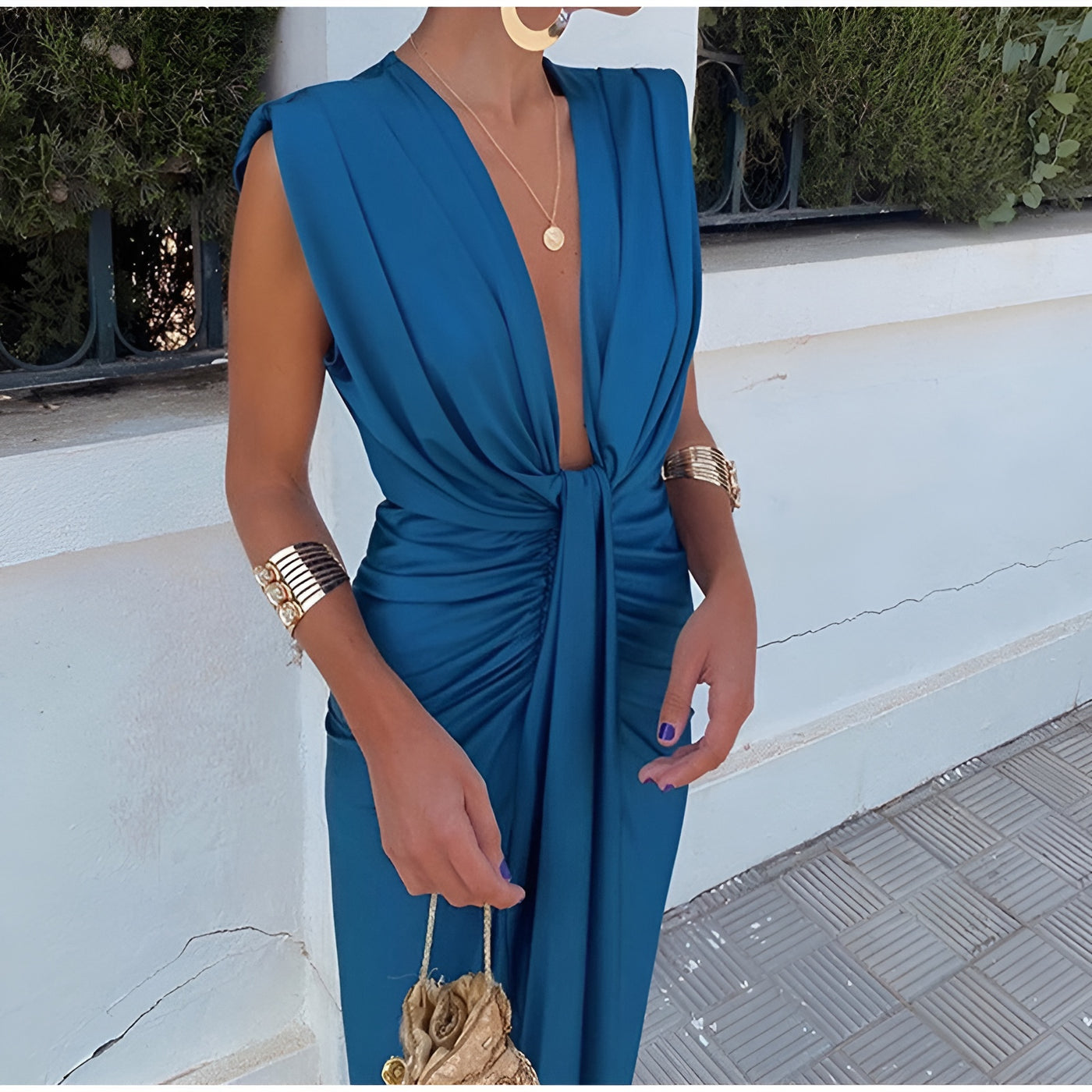 Mélina™ | Robe élégante à décolleté profond