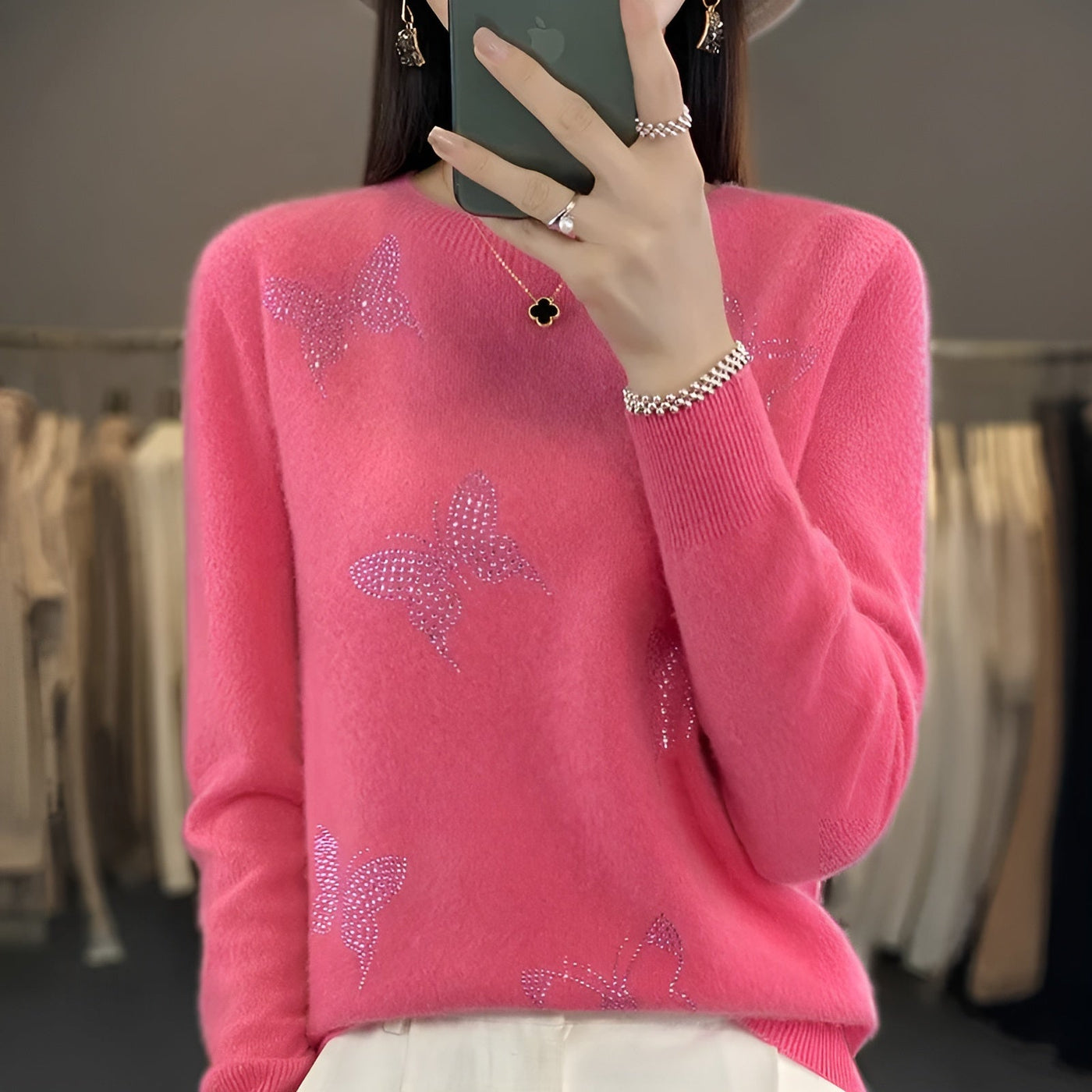 Bella™ | Pull papillon au design luxueux
