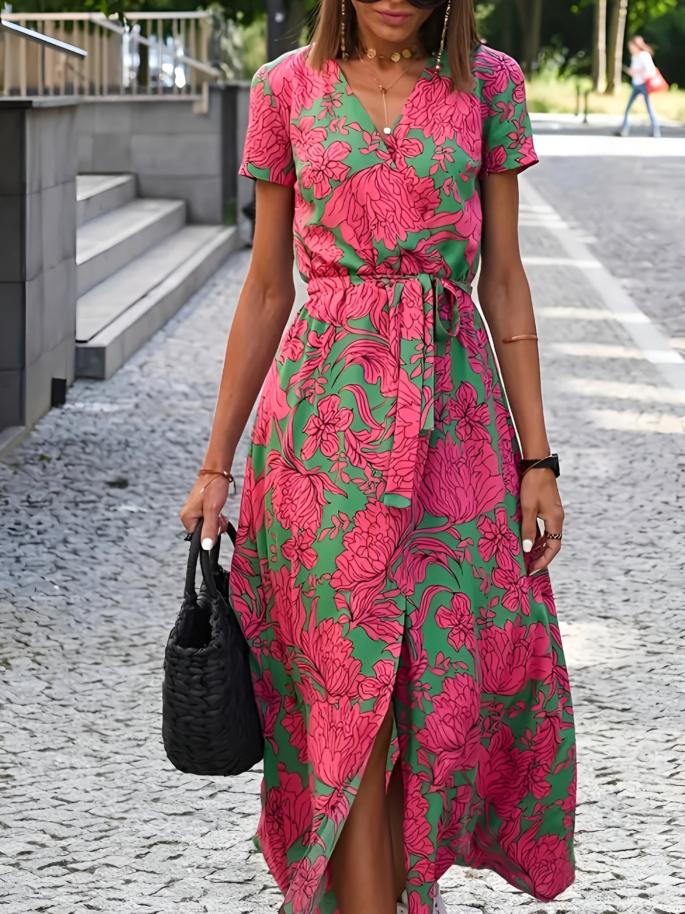 Léonie™ | Robe fleurie à col en V