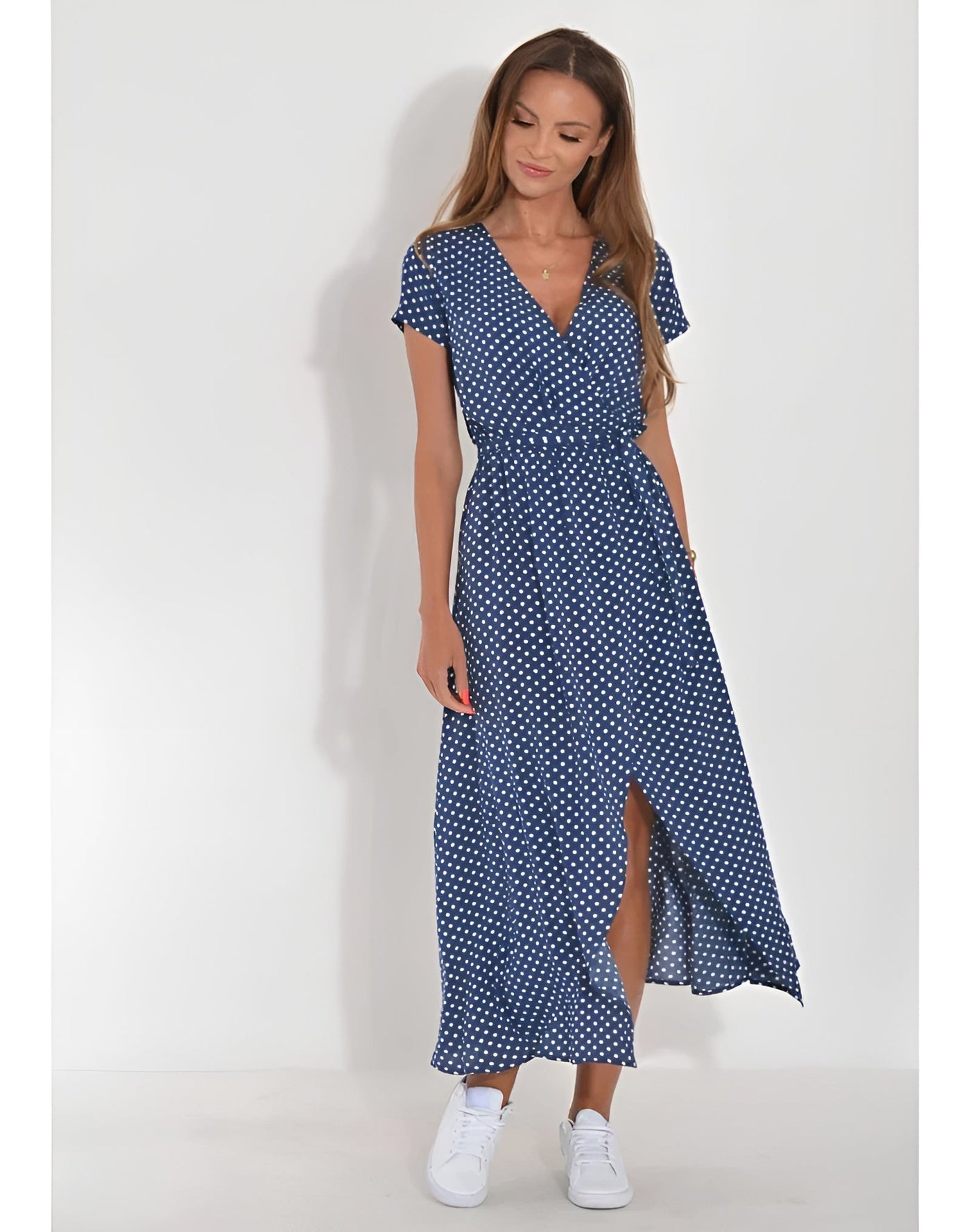 Gisèle™ | Robe élégante à col en V
