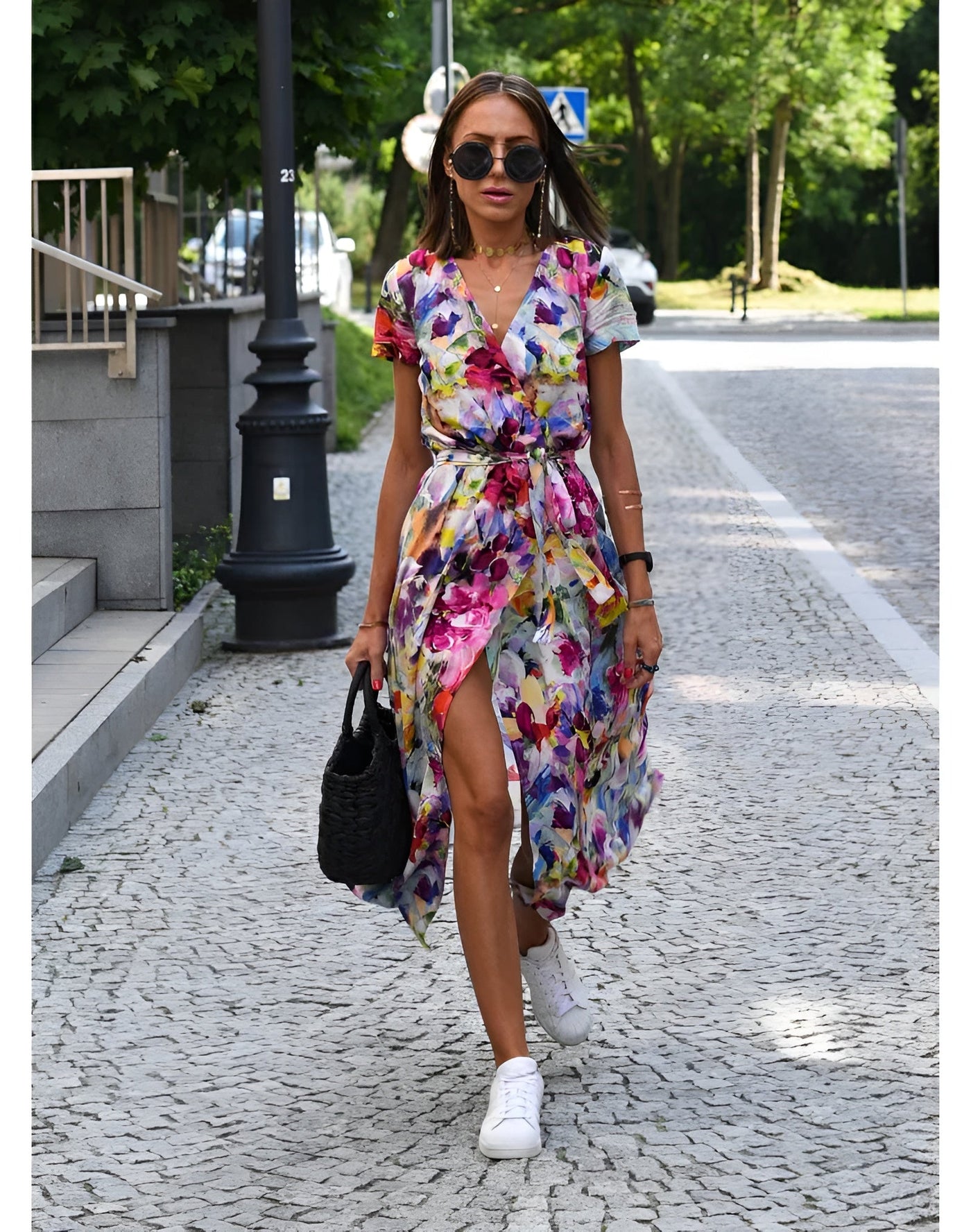 Gisèle™ | Robe élégante à col en V