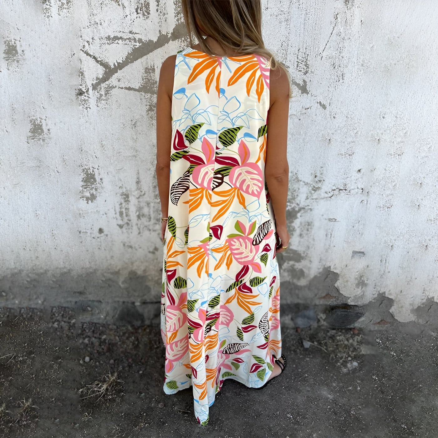Felicia™ | Robe longue à encolure en V